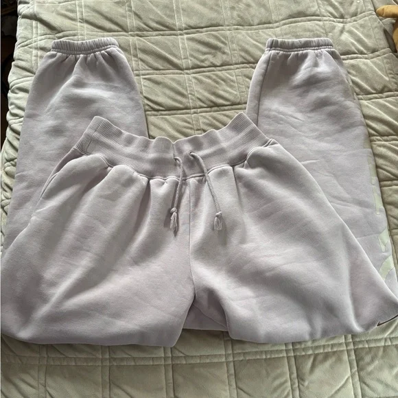 Nike Soft Gray / purple Joggers - Picture 4 of 8